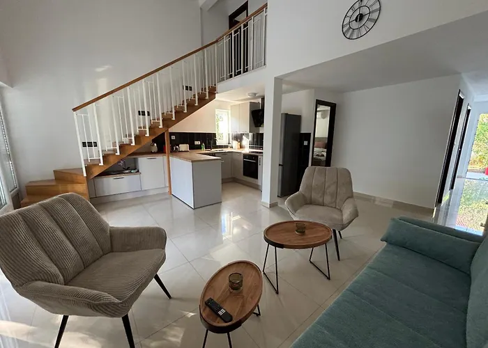 Sea Garden House * מאנדרה