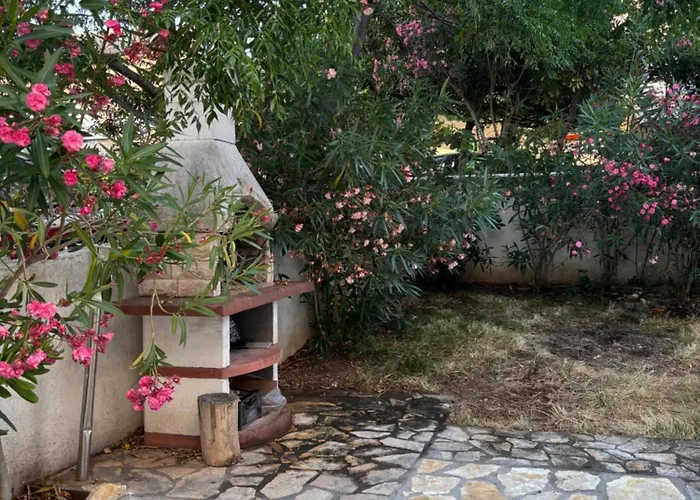 Sea Garden House